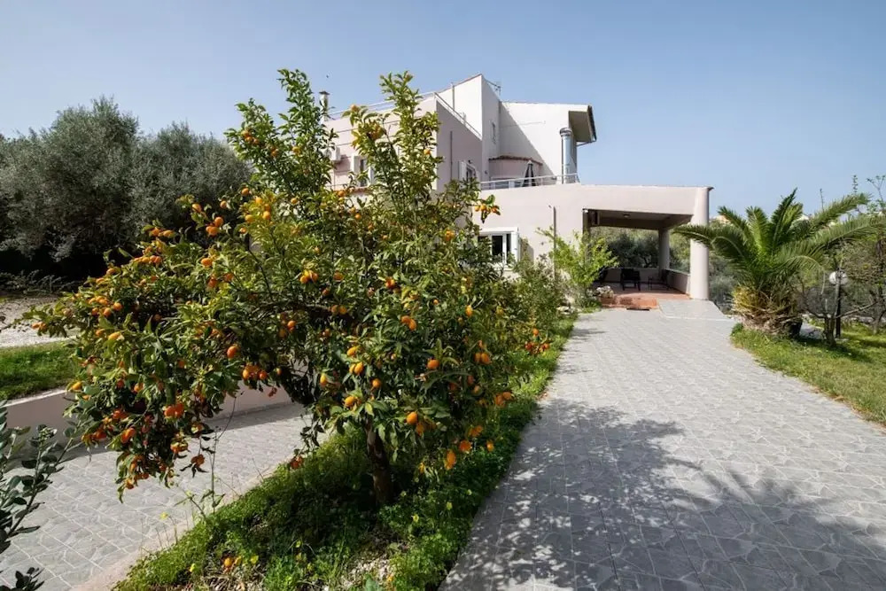 Green Hill Family Villa