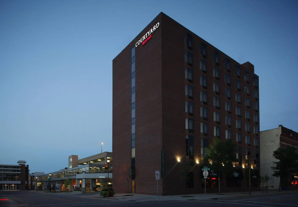 Courtyard by Marriott St. Cloud