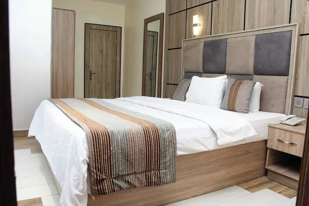 Gold Palm Hotels Ltd
