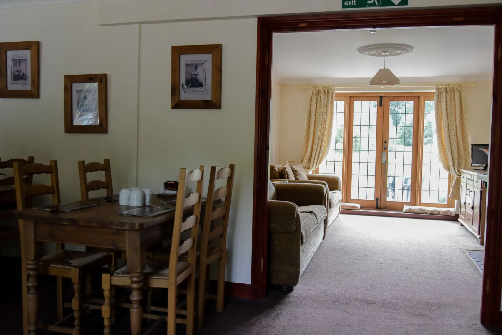 Little Foxes Hotel & Gatwick Airport Parking