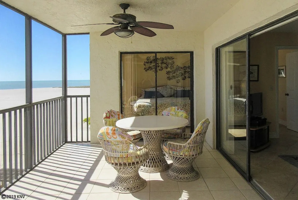 Carlos Pointe 421 - 2 Br Condo
