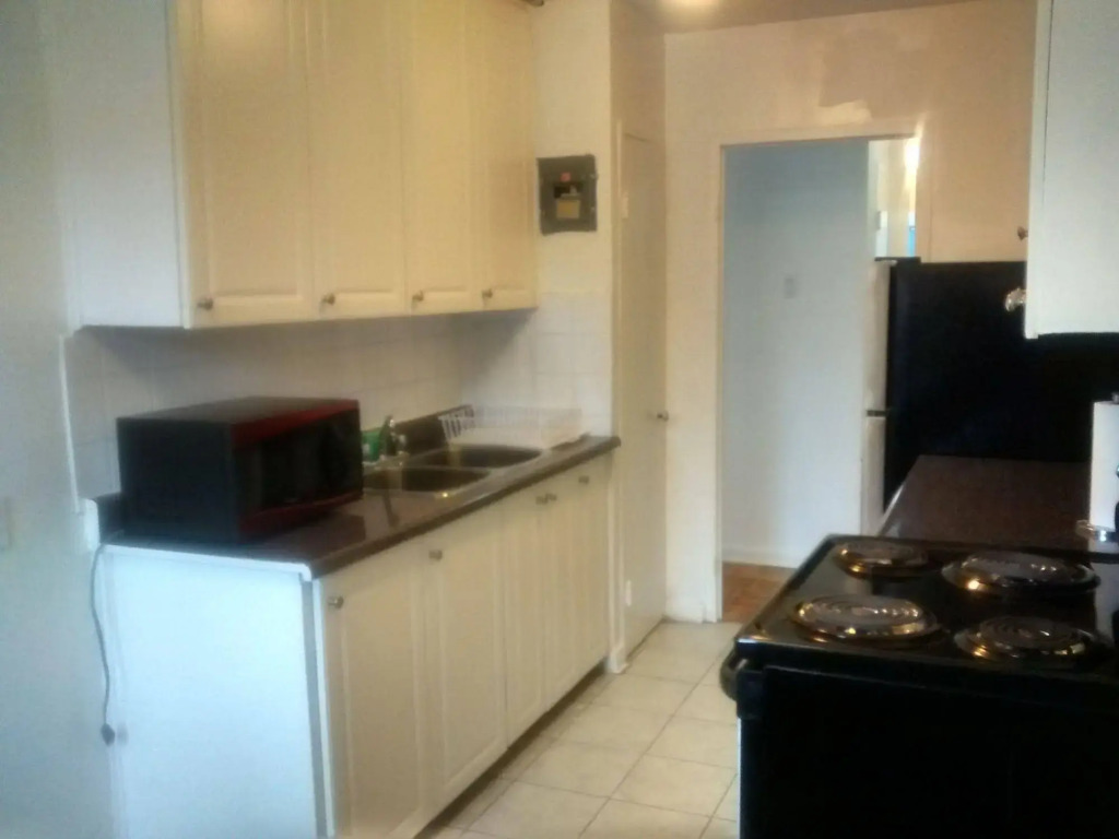 Toronto Furnished Living-896 Eglington E