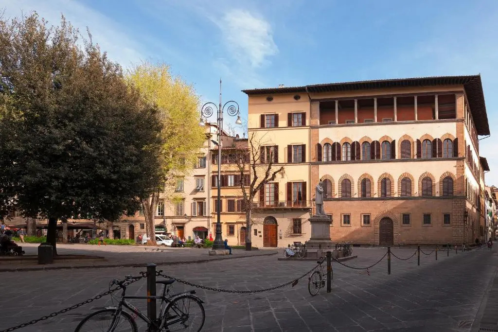 Oltrarno 9