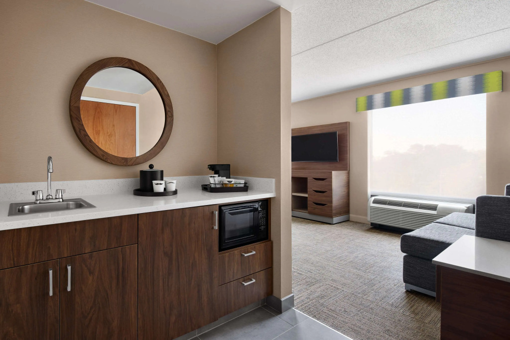 Hampton Inn & Suites West Haven