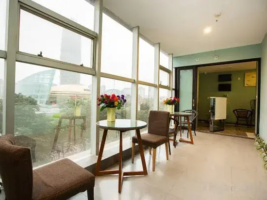 Jiayuan Business Hotel (Zhengzhou CBD Exhibition Center)