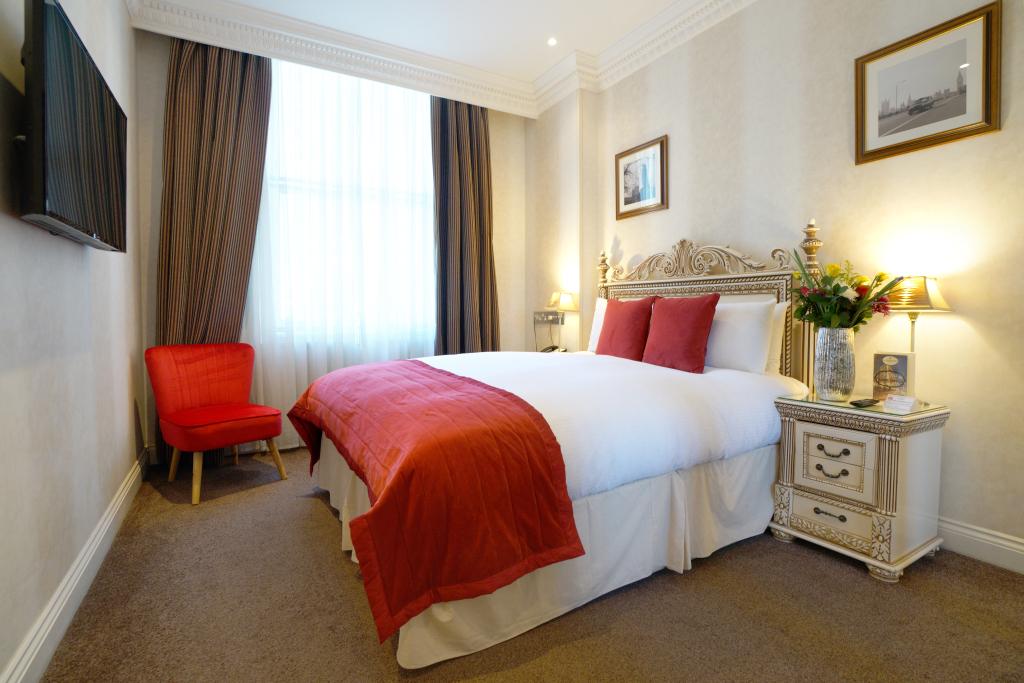 Ashburn Hotel