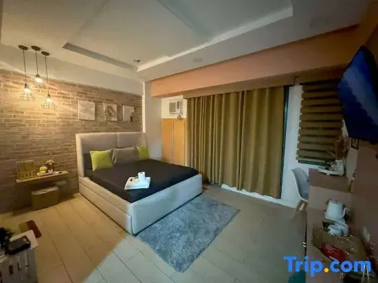 Lovely Unit with free wifi & netflix I across Naia Terminal 3 airport