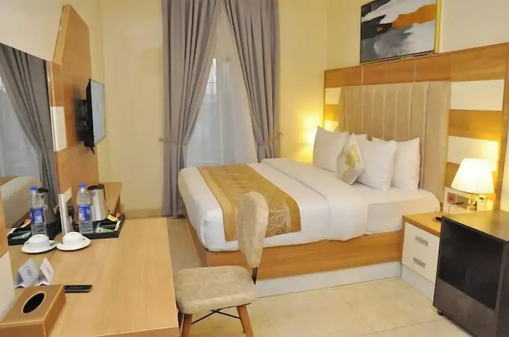 White Angels Hotel and Suites