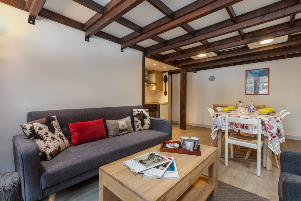 Grand Roc C114 from Slopes 280m, View, Parking & WiFi - Happy Rentals