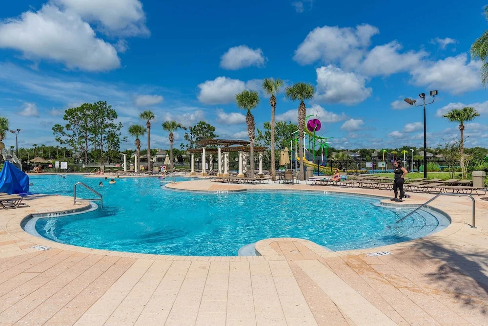 Spacious Kissimmee Villa - 3 Mi to Disney World