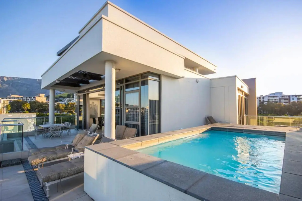 Lawhill Luxury Apartments - V & A Waterfront
