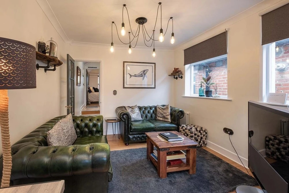 The Nautilus Cowes IOW Sleeps 4 & Private Garden