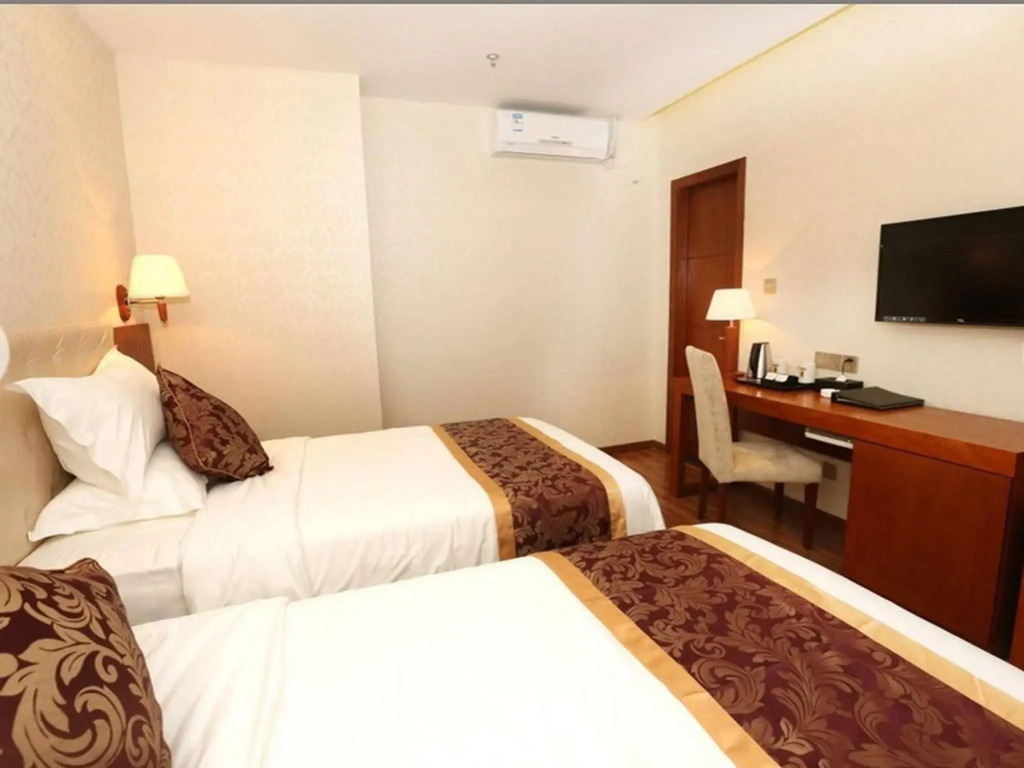 Home Inn Selected