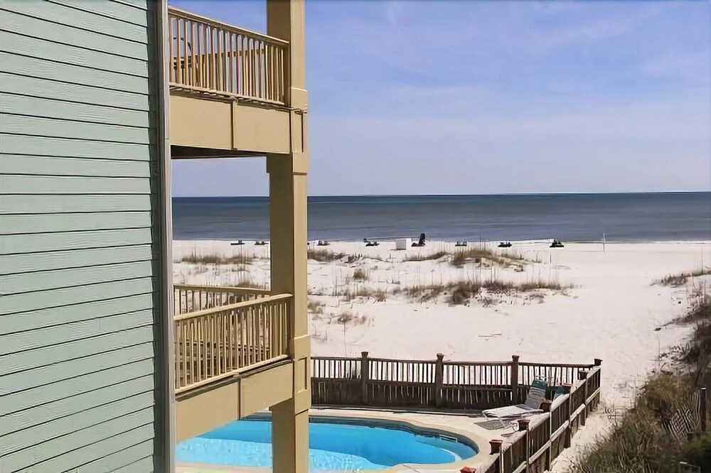 Sugar Beach 139 by RedAwning
