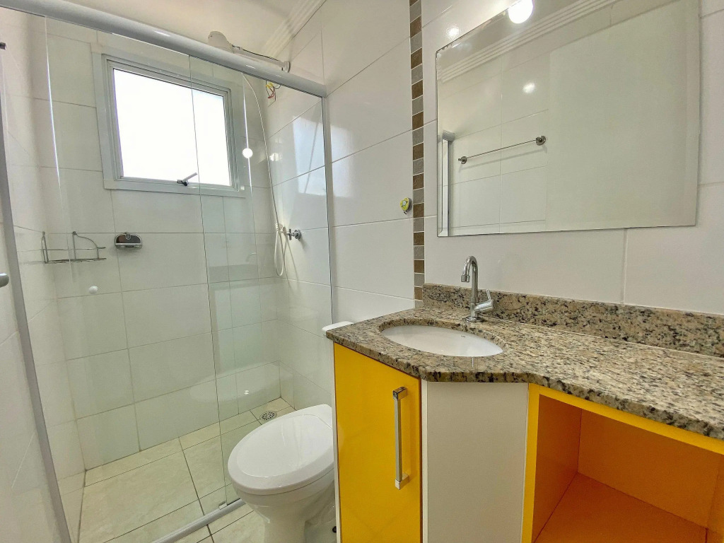 A033  2 Dorm C/ Suíte | Churrasqueira E Wi Fi