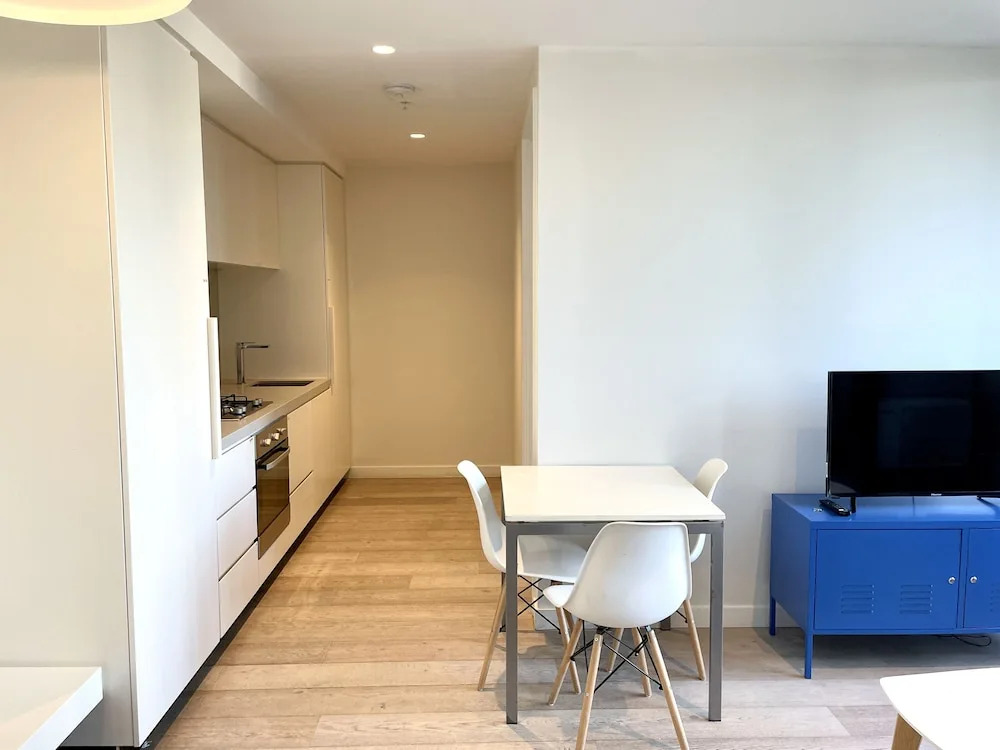 Readyset Apartments at Empire