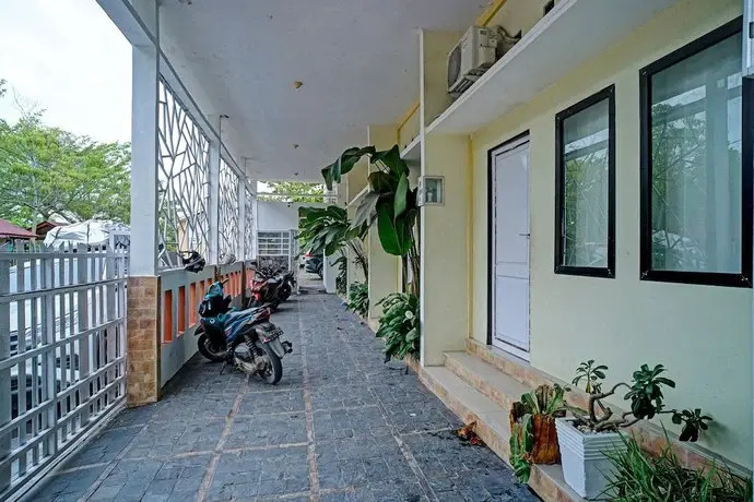 OYO 90979 Ryfana Residence Syariah