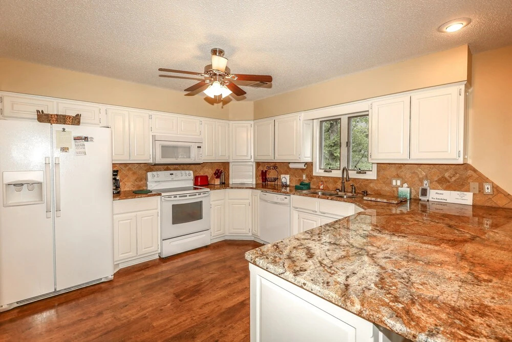 Perfect Vacation Home With Wifi, Gas Grill, and Boat Dock With Slip - Unit 0962 by Redawning