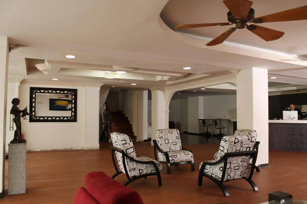 Top Deck Hotel