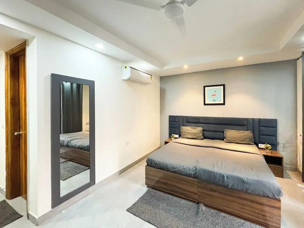Housr Sector 45 Gurgaon Near Huda City