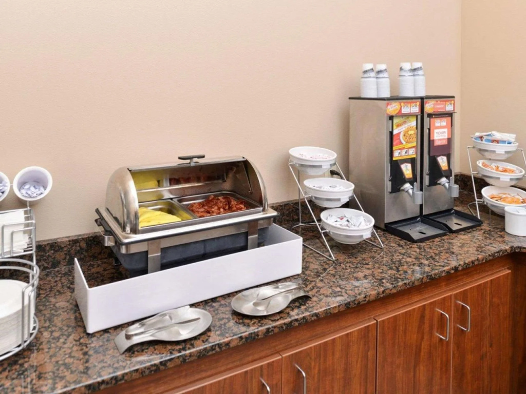 Comfort Inn & Suites Mandan - Bismarck