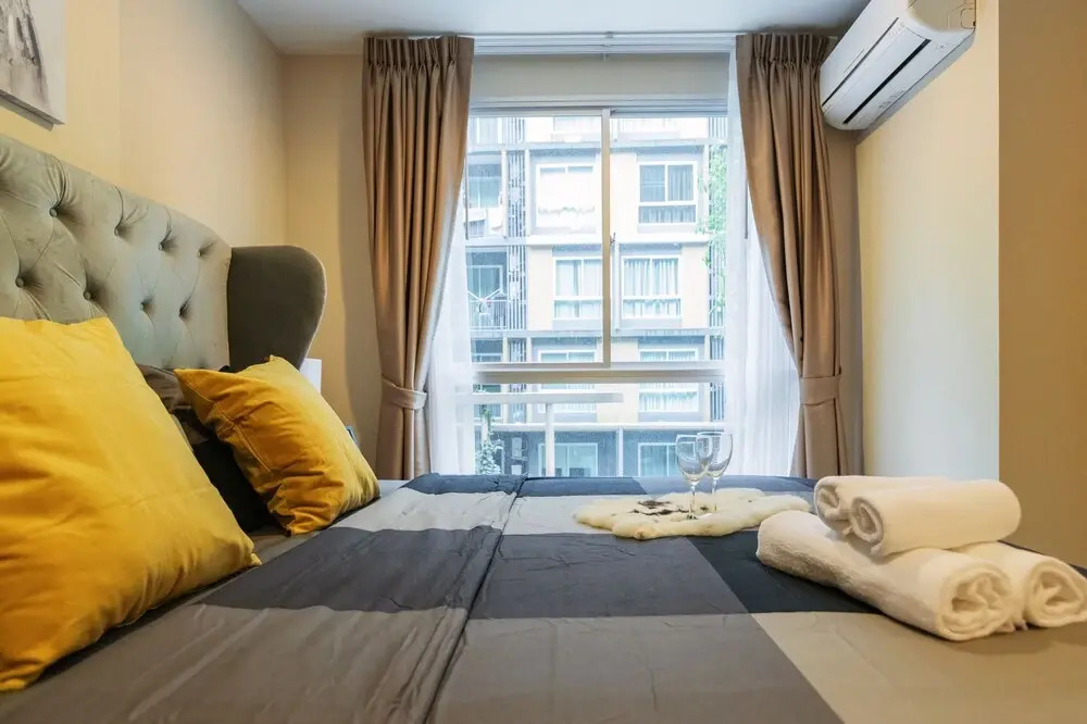 Near BK University Quiet Condo in Rama4 bkb141