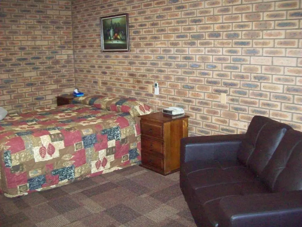 Cobar Town & Country Motor Inn