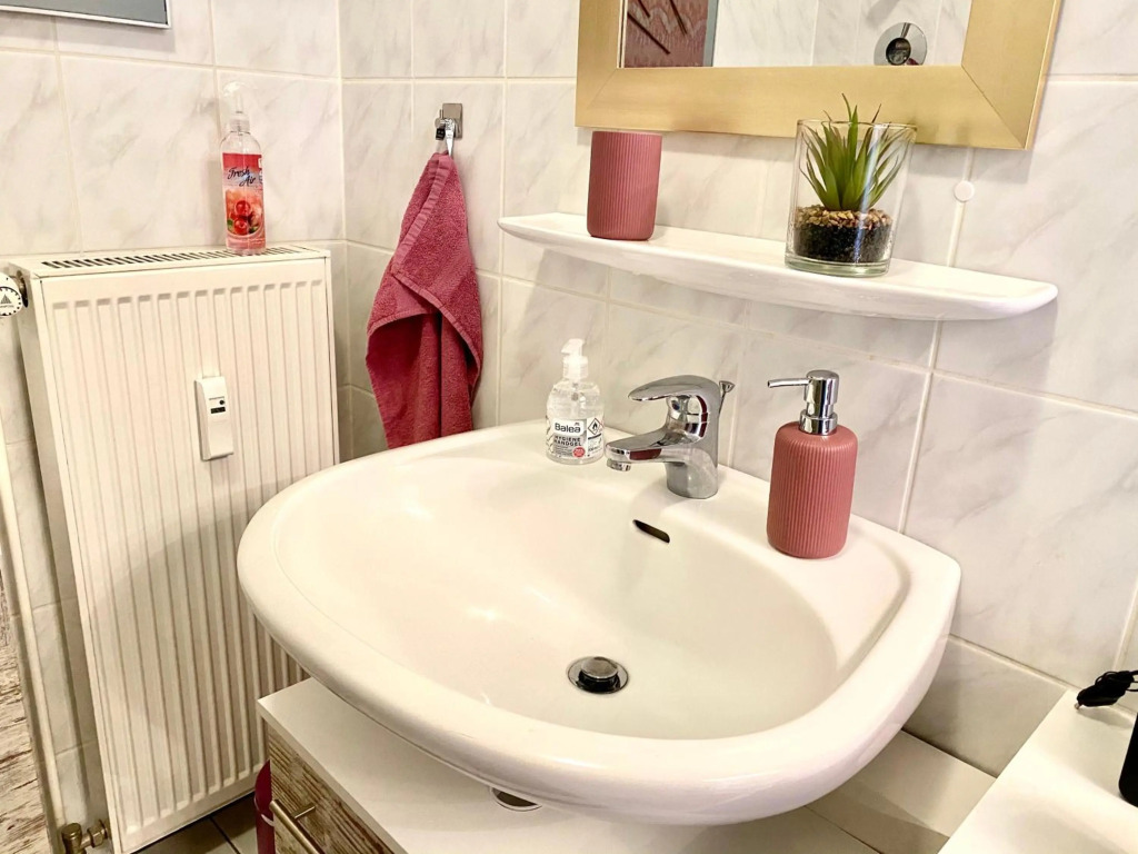 Eigenes Apartment im Herzen der Stadt mit Balkon und WLAN