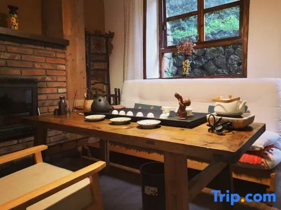 Yun Shang Wu Tian Guesthouse