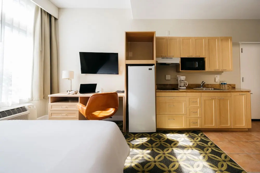 Studios Inn