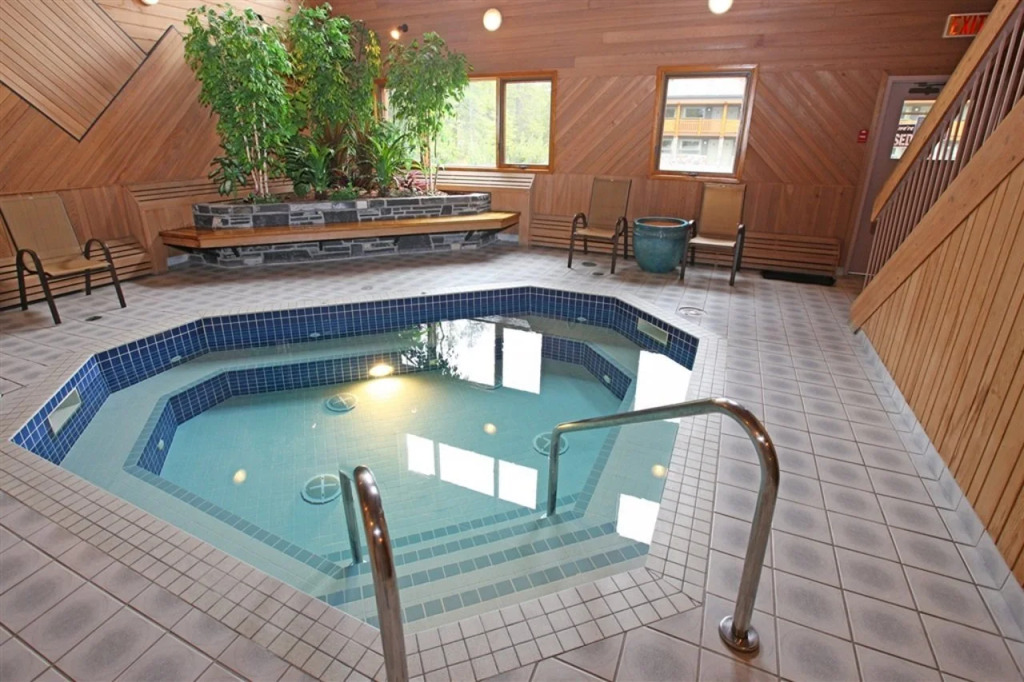 Mountaineer Lodge