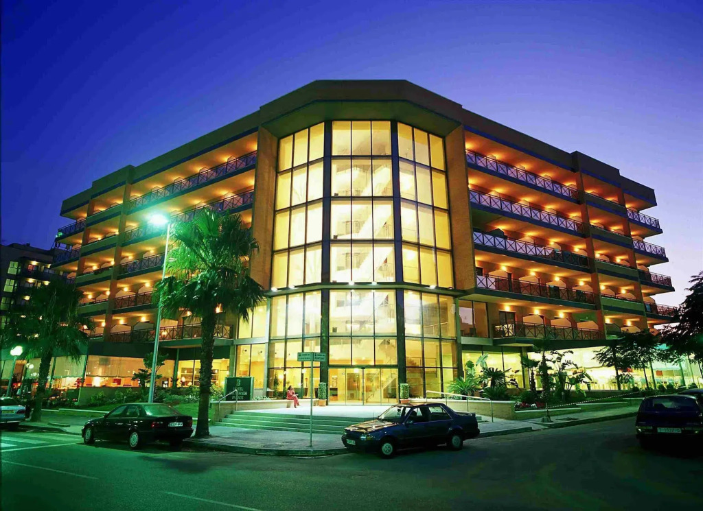 Hotel California Palace