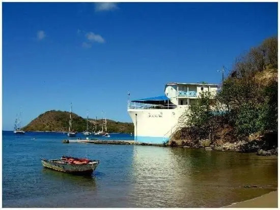 Habitation SANTOS 4 personnes Terre de Haut Les Saintes