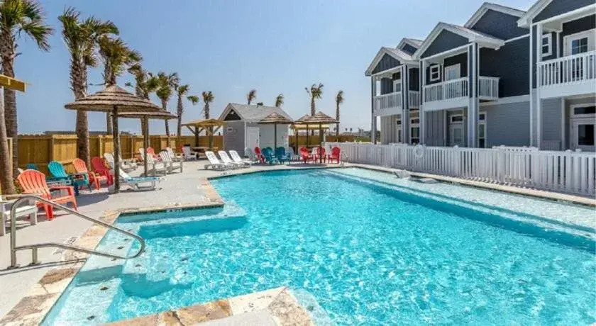 Oceanview End Unit Townhome by RedAwning