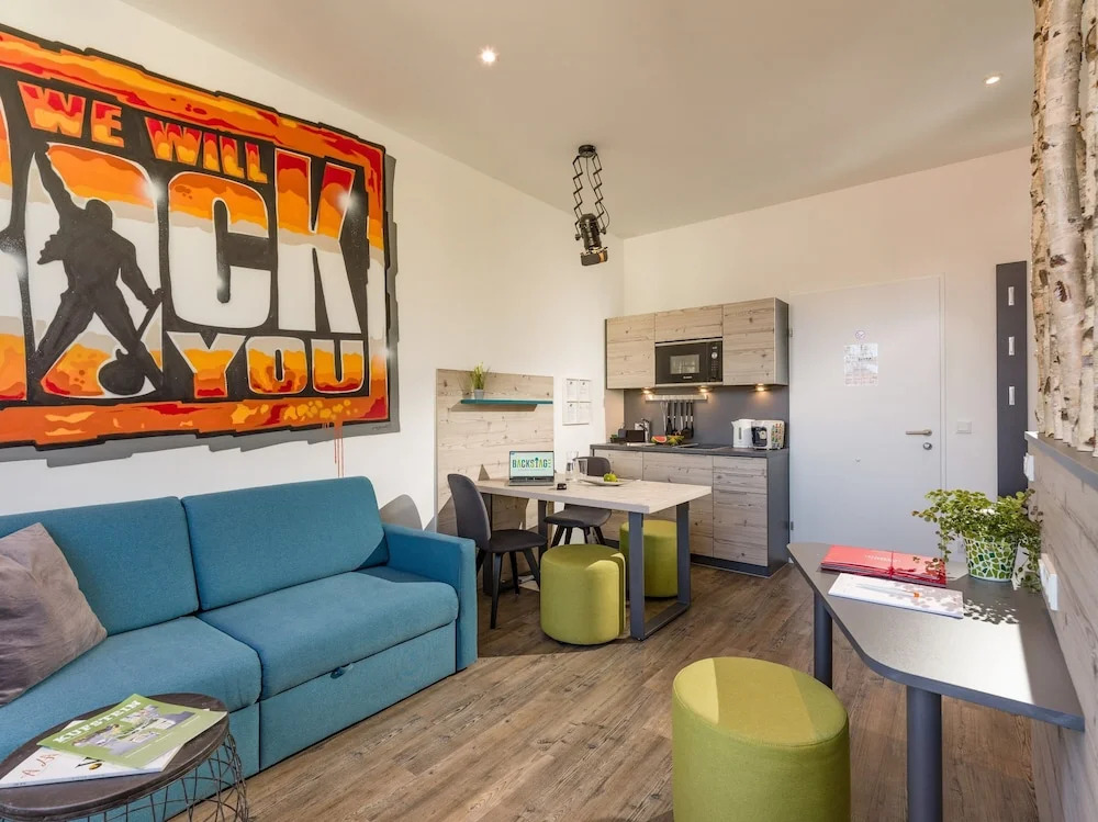 Aparthotel Backstage