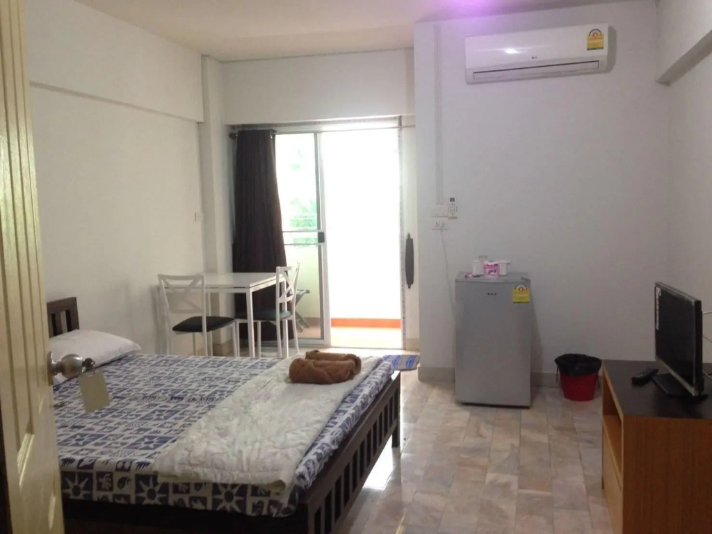 Yaowamal Apartment