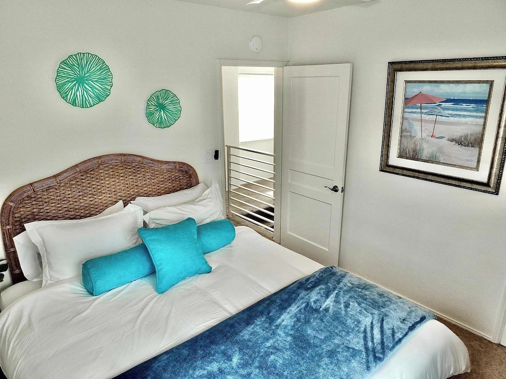 Walk to Beach, Tropical Patio, World Cup, Sleeps 5