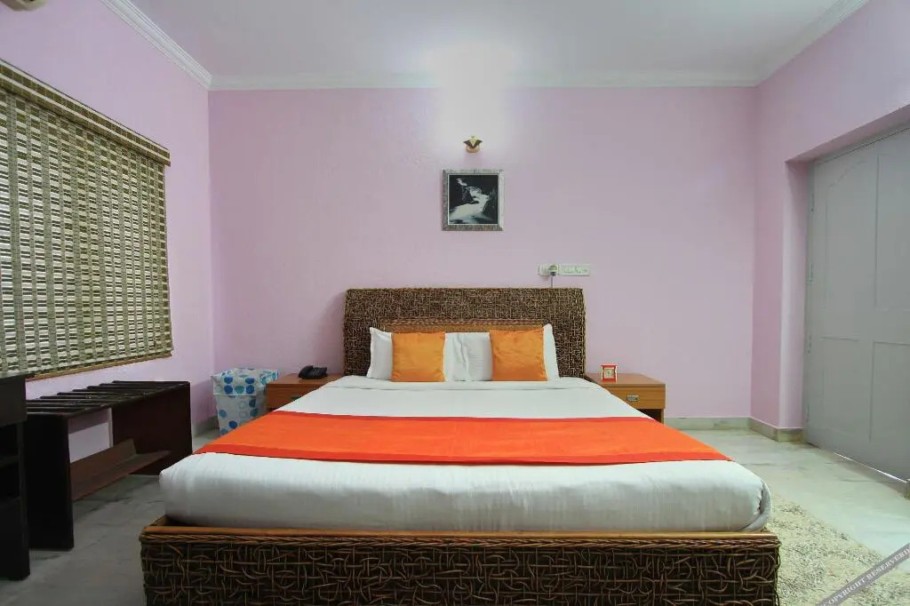 OYO 10022 Hotel Oak Castle
