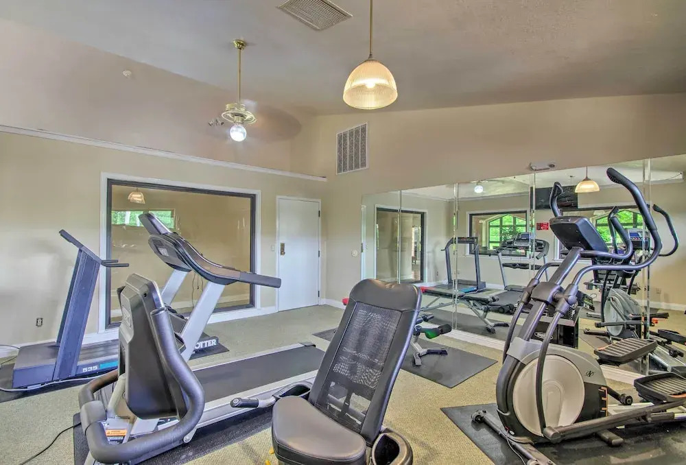 1 Mi to 76 Strip: Family Condo in Branson!