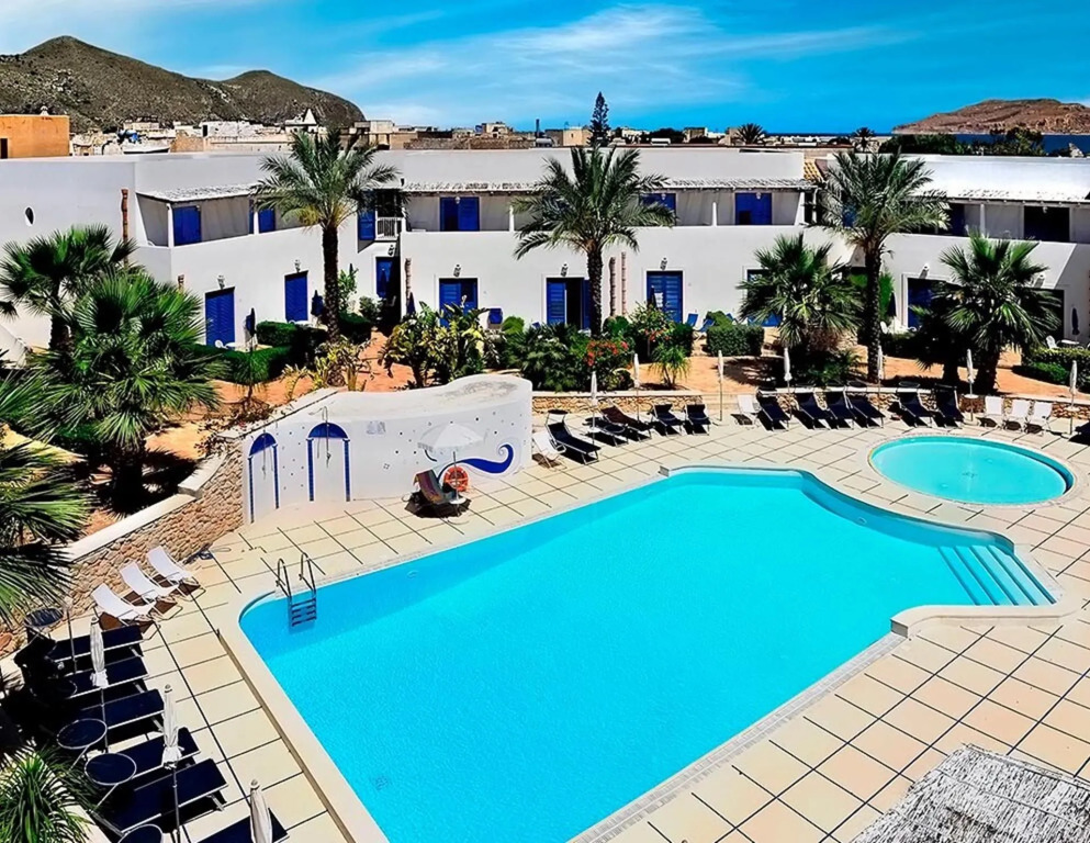 Essence Favignana - Cala la Luna Resort