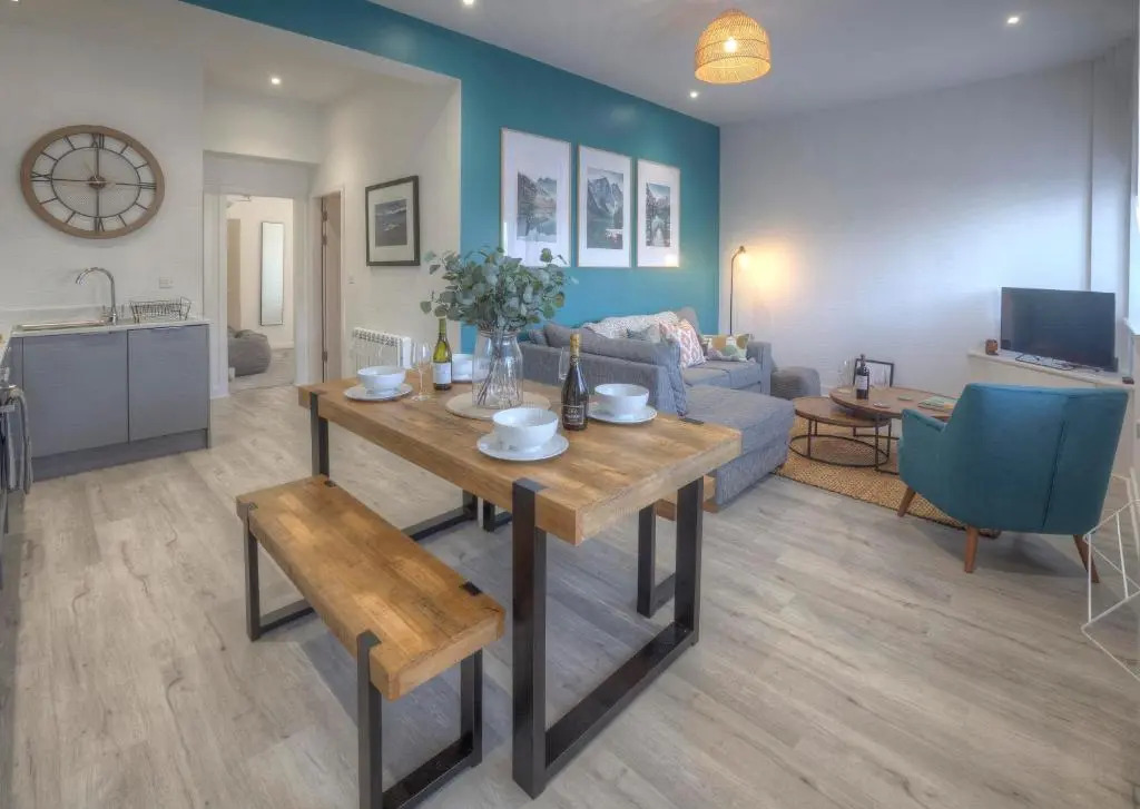 The Swell, Rhosneigr - Ground floor 2 bed With Parking