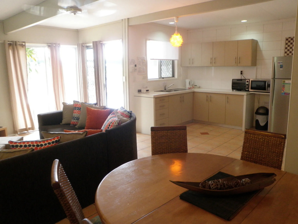 Airlie Apartments
