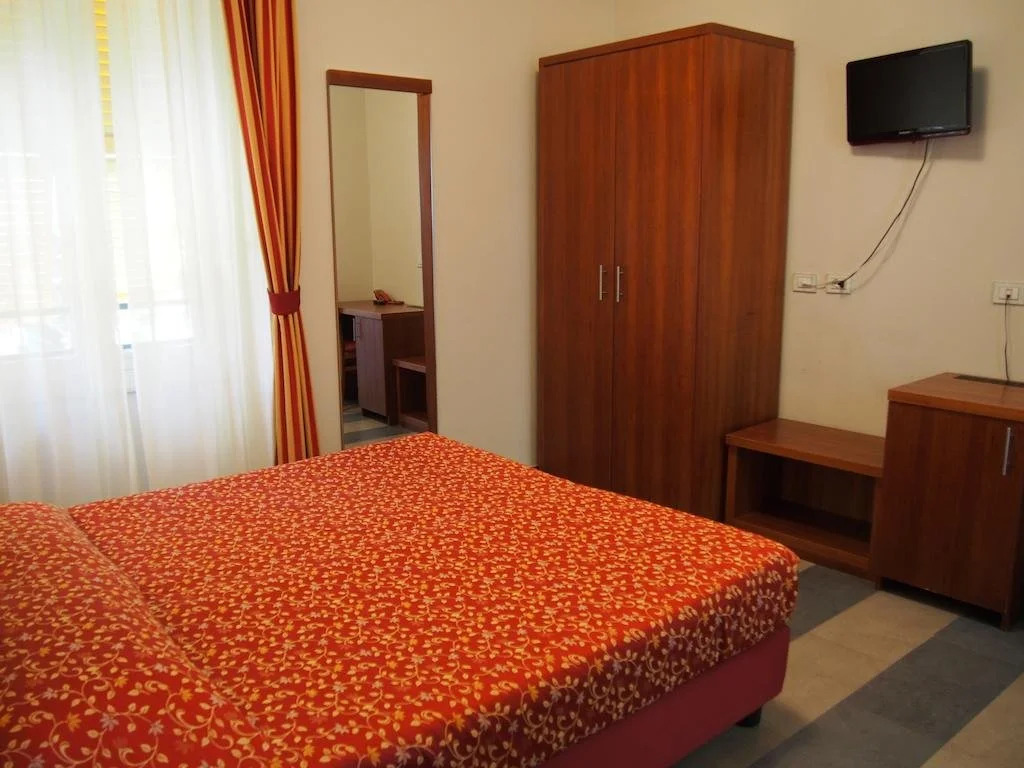 Endros Rooms