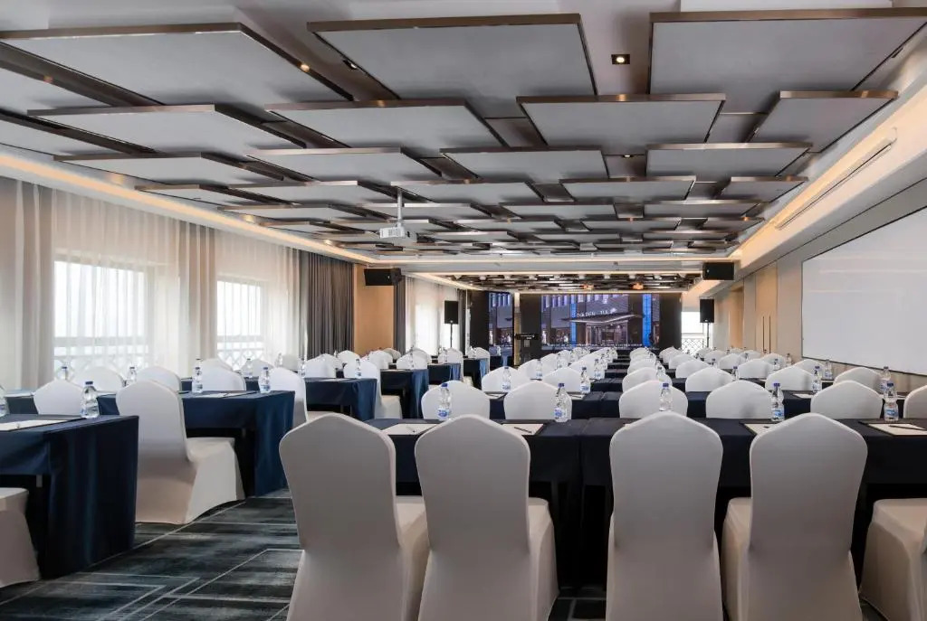 Golden Tulip Hotel