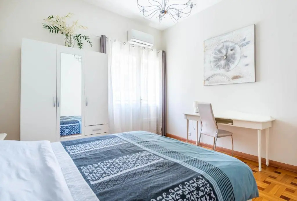Notre Dame - Huge Sunny Modern 2br Flat - Terrace