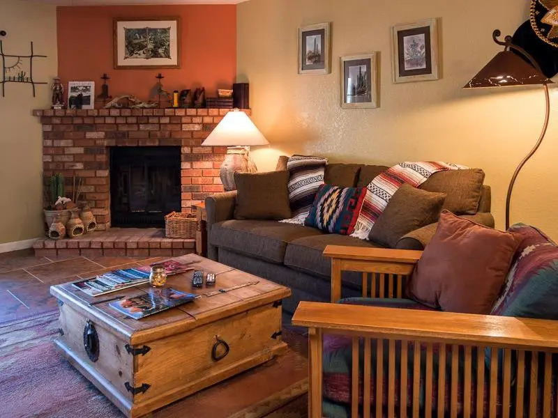 Cozy Cactus Inn