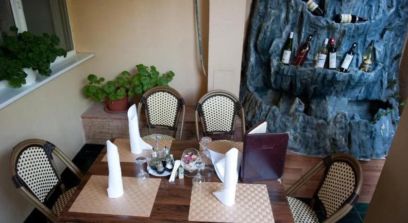 Hotel Dynes