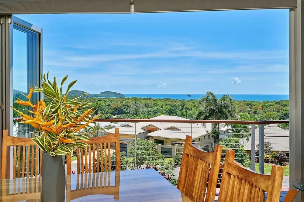 Bedrock Palm Cove I Private Pool I Sea Views I Family Retreat