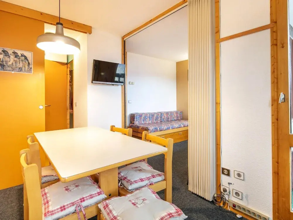 Studio in Doucy at the Foot of Ski Slopes
