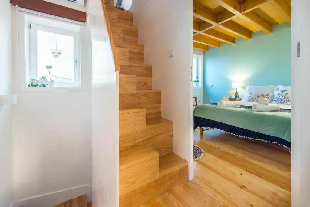 Home in Porto - Cozy 2BR Duplex by LovelyStay